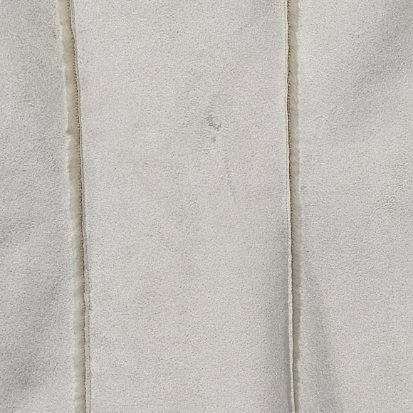 Essentials by Milano Ivory Faux Fur Vest - Picture 4 of 13